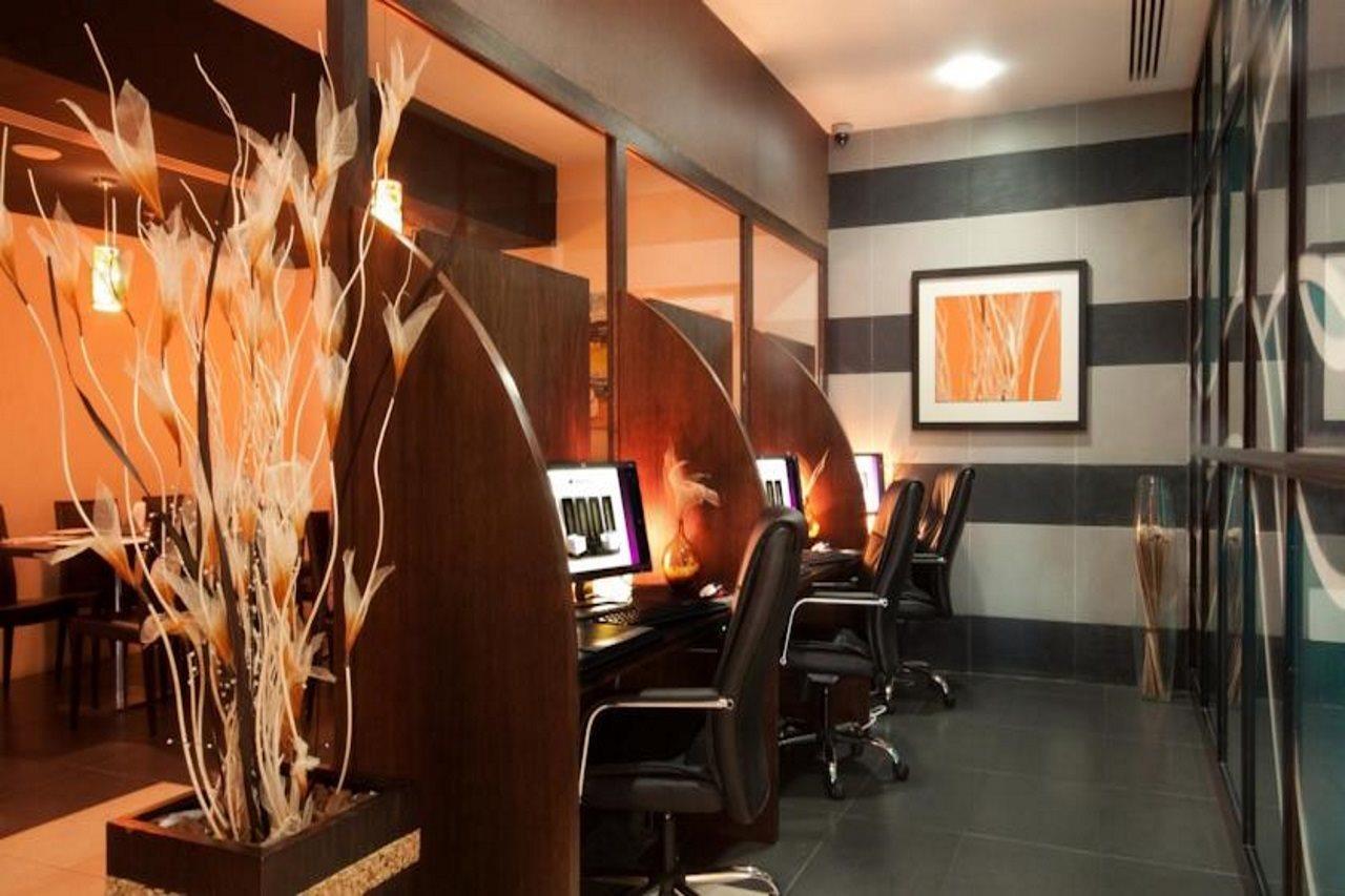 อัลวาลีดพาเลสโฮเต็ลอพาร์ตเมนท์อัลบาร์สา Aparthotel ดูไบ ภายนอก รูปภาพ