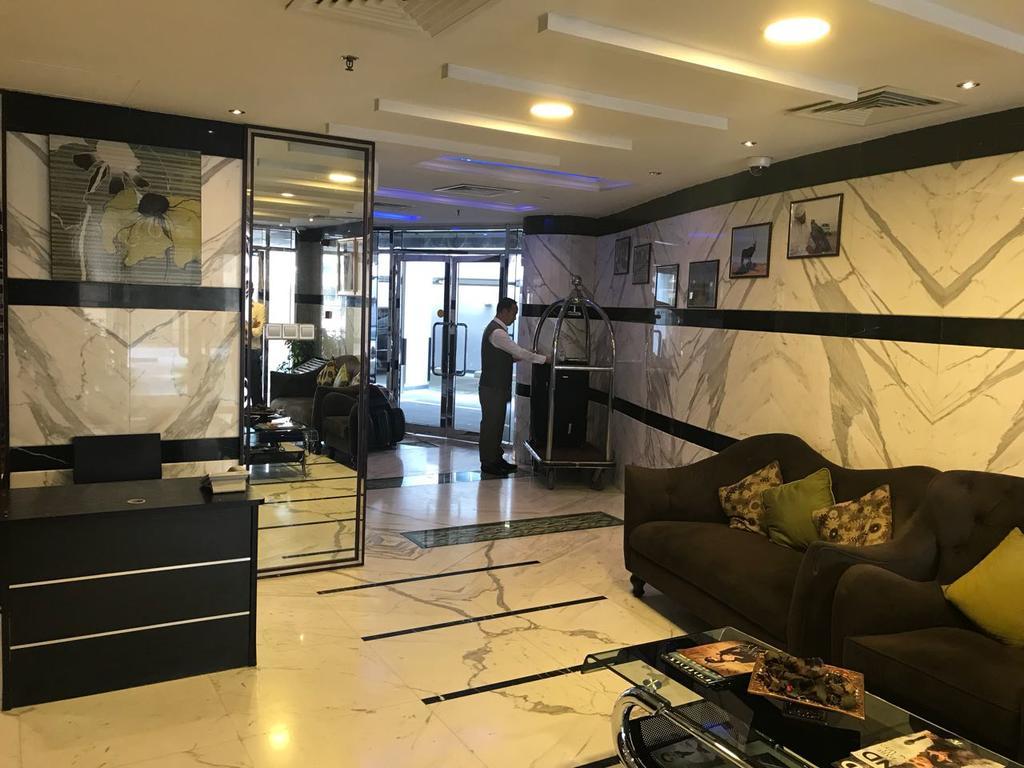 อัลวาลีดพาเลสโฮเต็ลอพาร์ตเมนท์อัลบาร์สา Aparthotel ดูไบ ภายนอก รูปภาพ